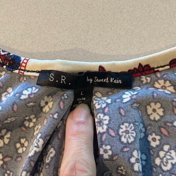 Cute Floral Cold-Shoulder Top, Women's L - Picture 4 of 6